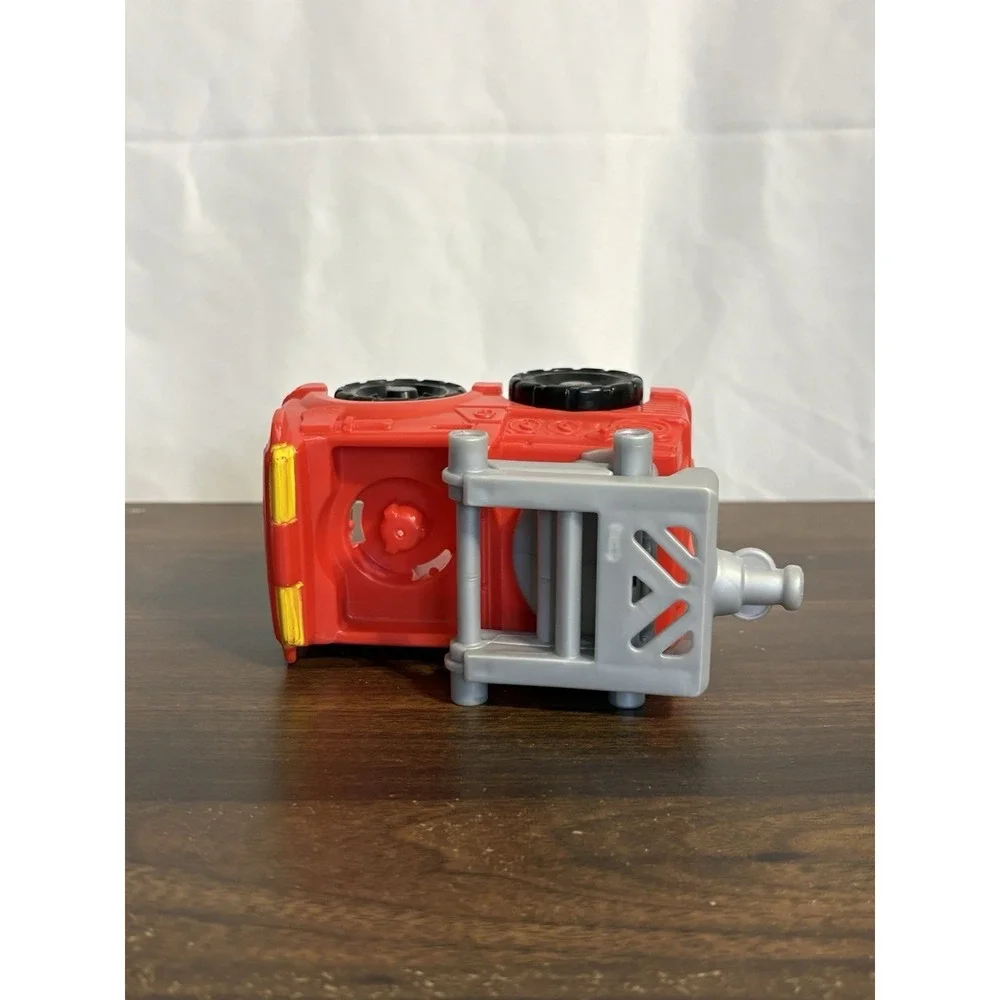 Fisher Price Little People to The Rescue Fire Truck